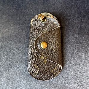 Louis Vuitton Modele Depose monogram rounded key holder collectible vintage rare